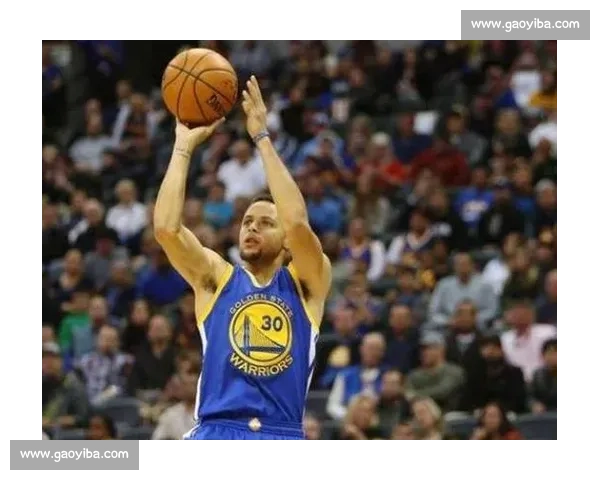 24秒进攻时间限制规则在篮球比赛中的战略意义与应用解析 24秒进攻时间限制规则在篮球比赛中的战略意义与应用解析